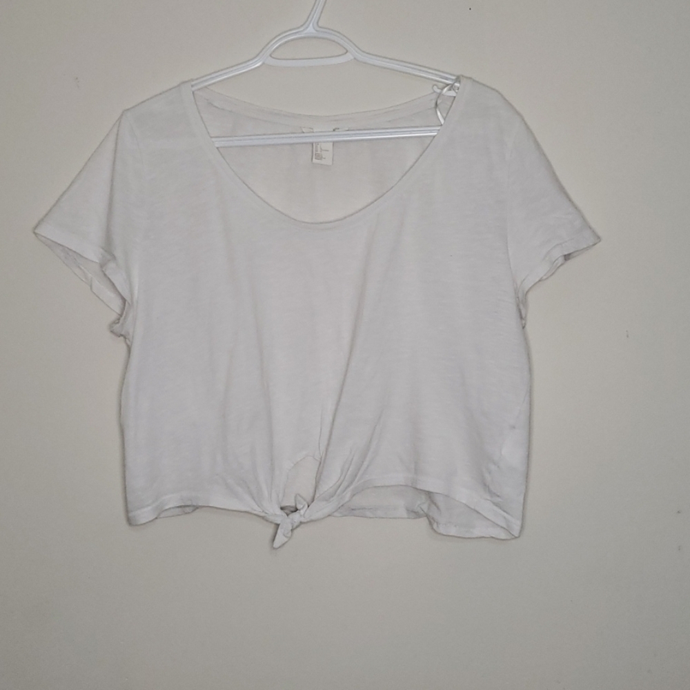 H&M White T-Shirt with Tie Size L